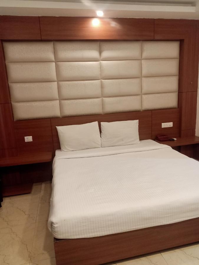 גורגאון Hotel Chaupal By Casa Bella מראה חיצוני תמונה