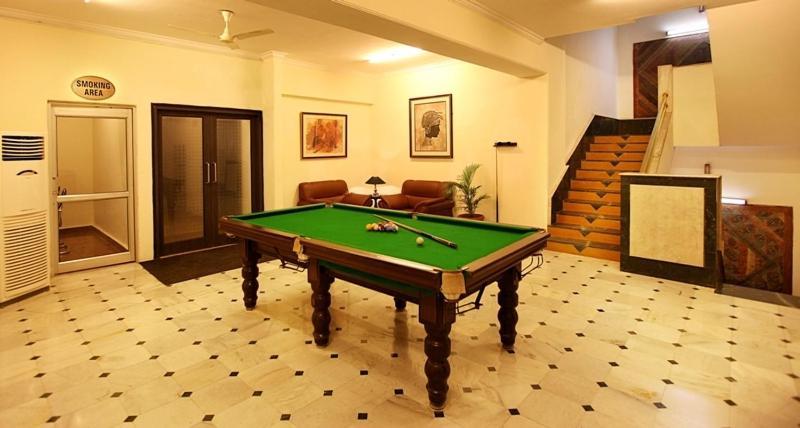 גורגאון Hotel Chaupal By Casa Bella מראה חיצוני תמונה