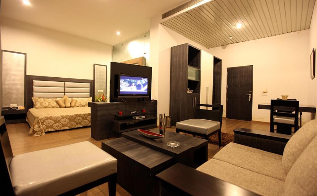 גורגאון Hotel Chaupal By Casa Bella מראה חיצוני תמונה