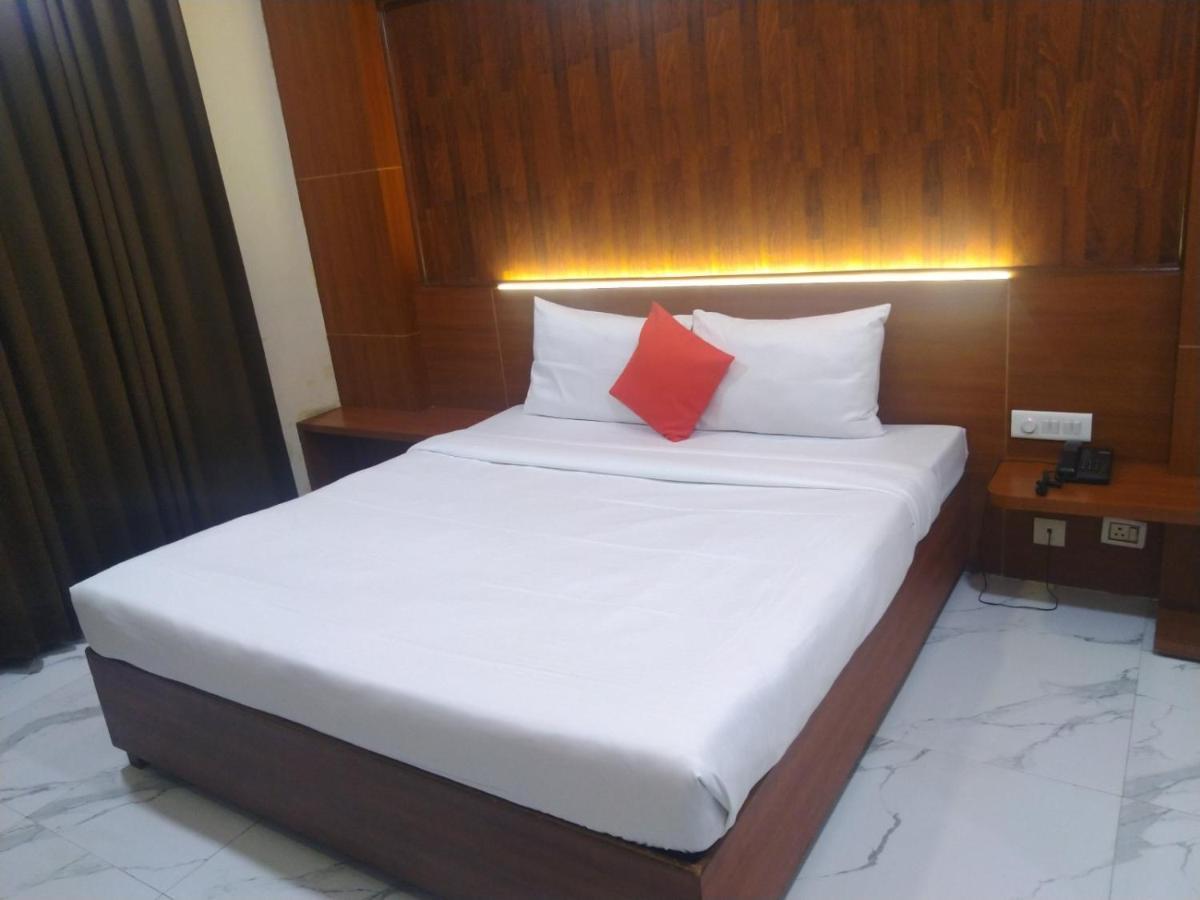 גורגאון Hotel Chaupal By Casa Bella מראה חיצוני תמונה