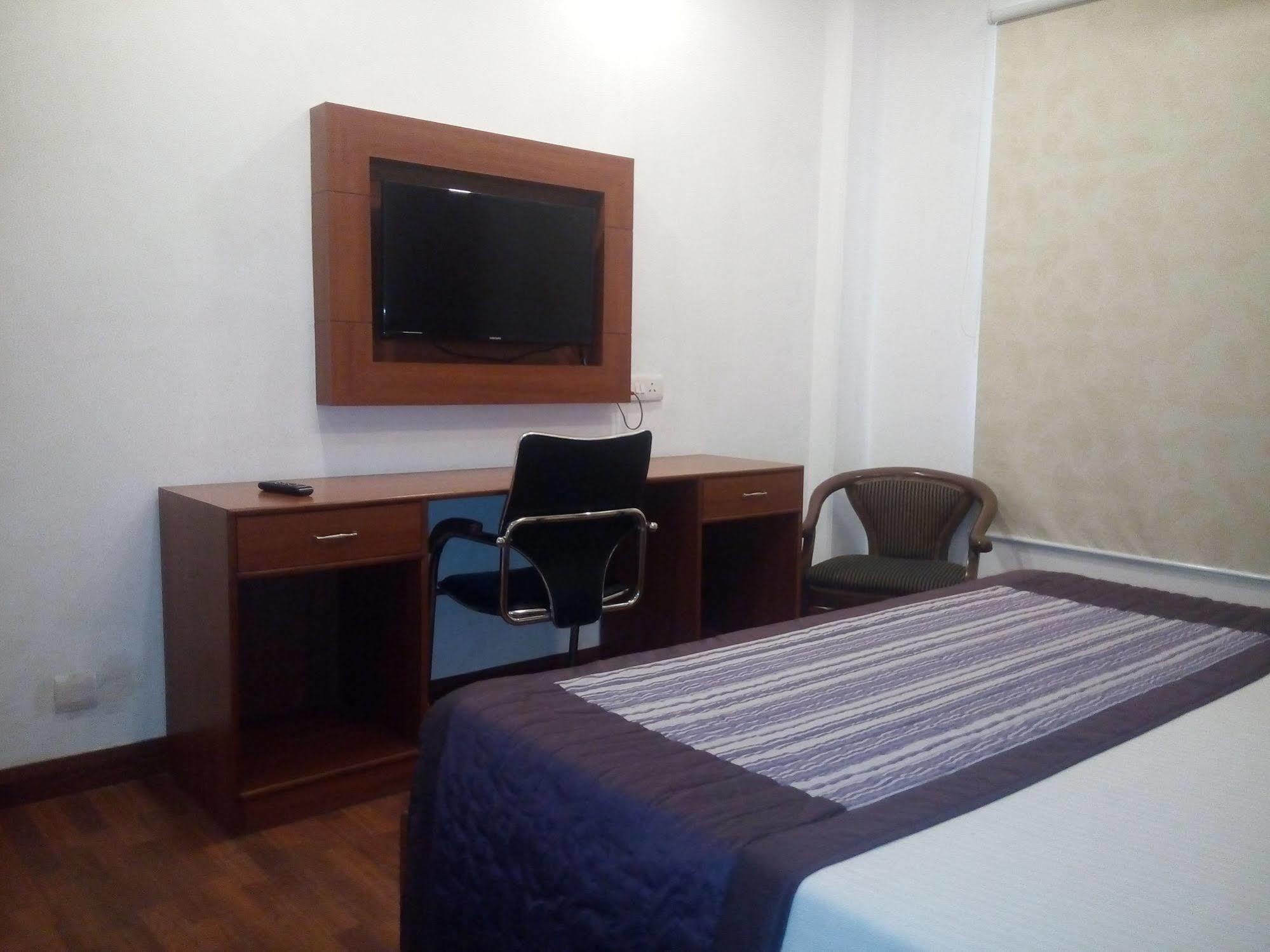 גורגאון Hotel Chaupal By Casa Bella מראה חיצוני תמונה