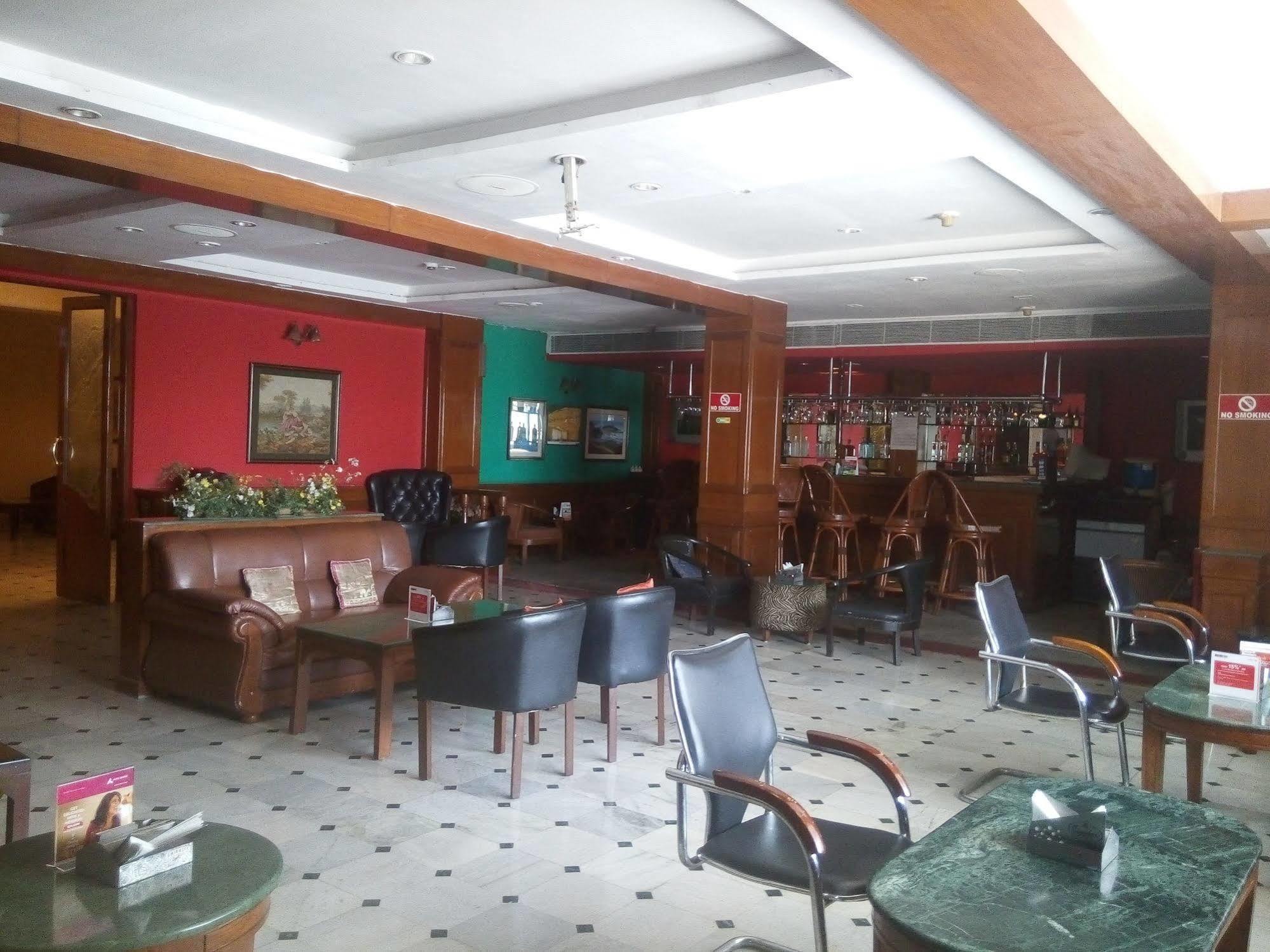 גורגאון Hotel Chaupal By Casa Bella מראה חיצוני תמונה